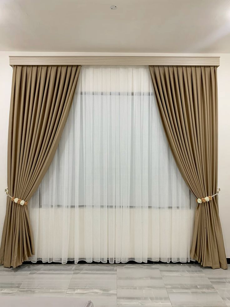 Curtain 7
